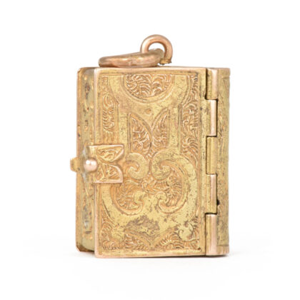 Victorian 15k Gold Engraved Book Locket